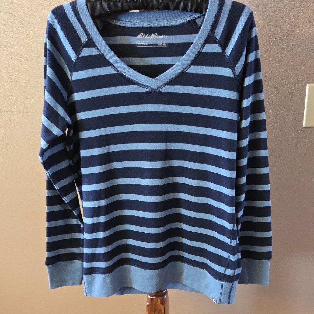 Eddie Bauer Navy and Light Blue Striped V-Neck Top